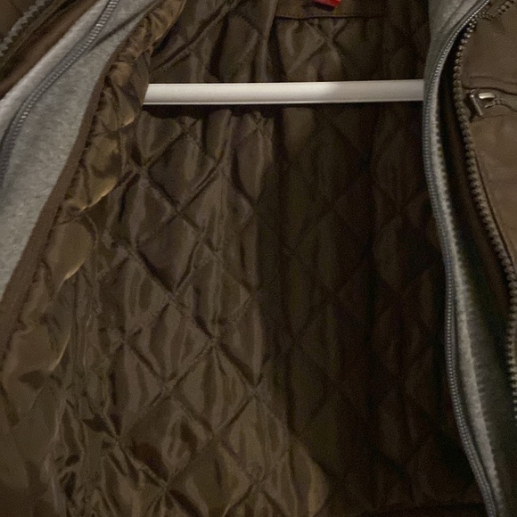 Guess size 3 boys jacket with removable hoodie - Picture 8 of 8